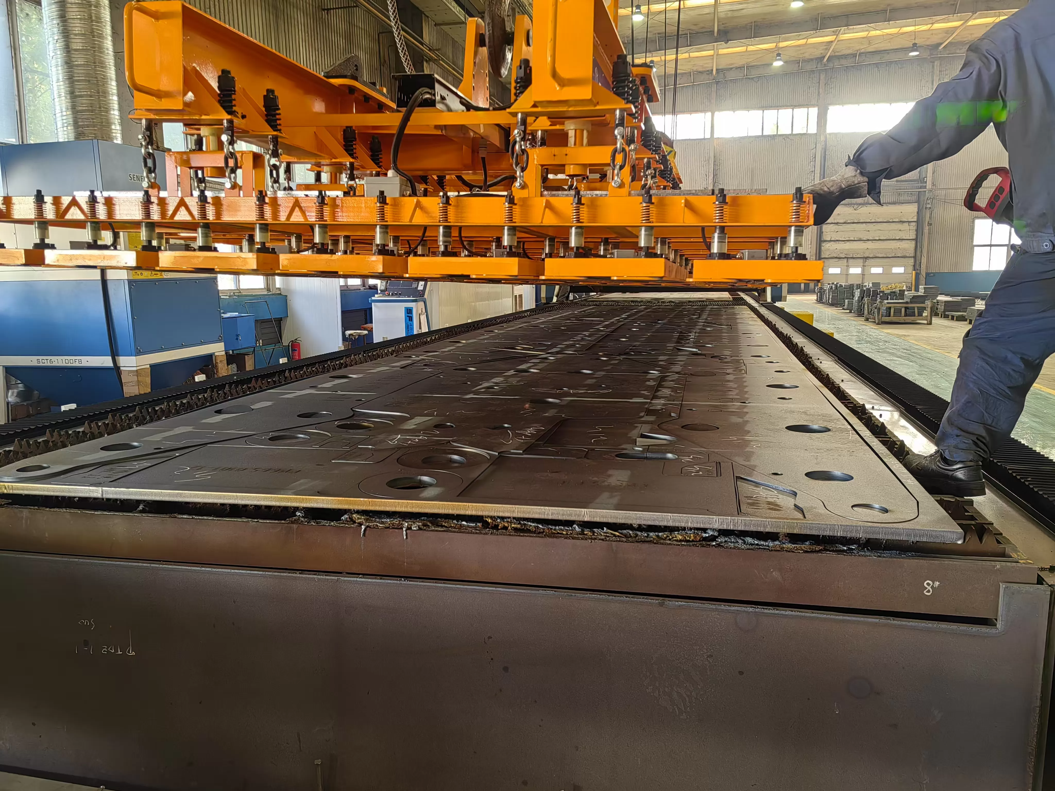 Full Covered Electro Permanent Magnetic Lifter for Laser Cutting